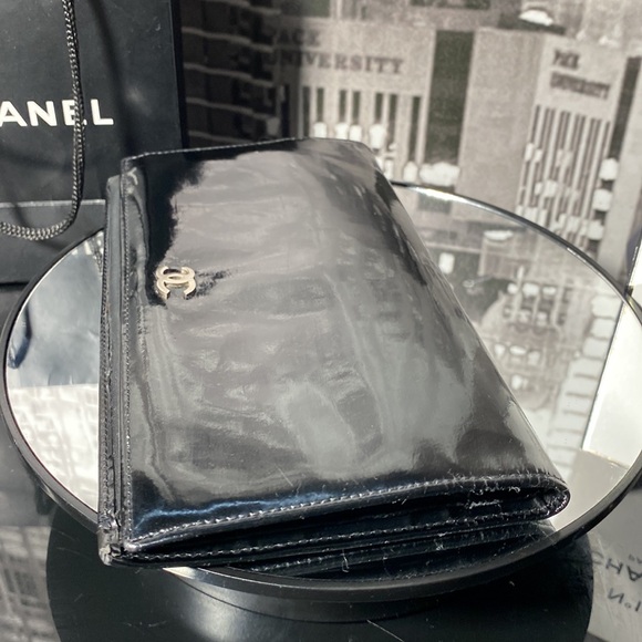 Authentic Chanel CC Patent Leather Wallet - Picture 17 of 17